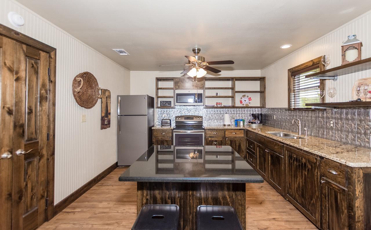 Vineyard Trail Cottages- Adults Only Fredericksburg Chambre photo