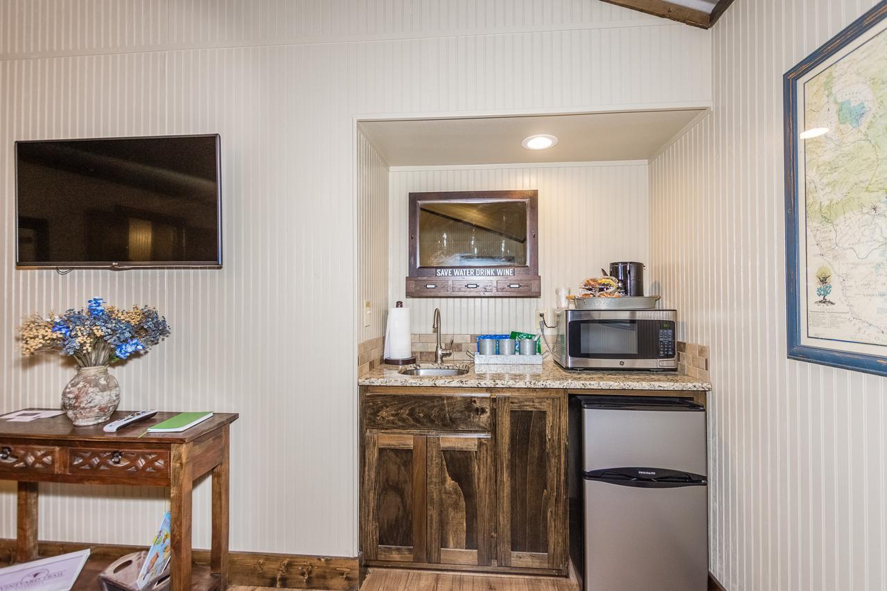 Vineyard Trail Cottages- Adults Only Fredericksburg Chambre photo