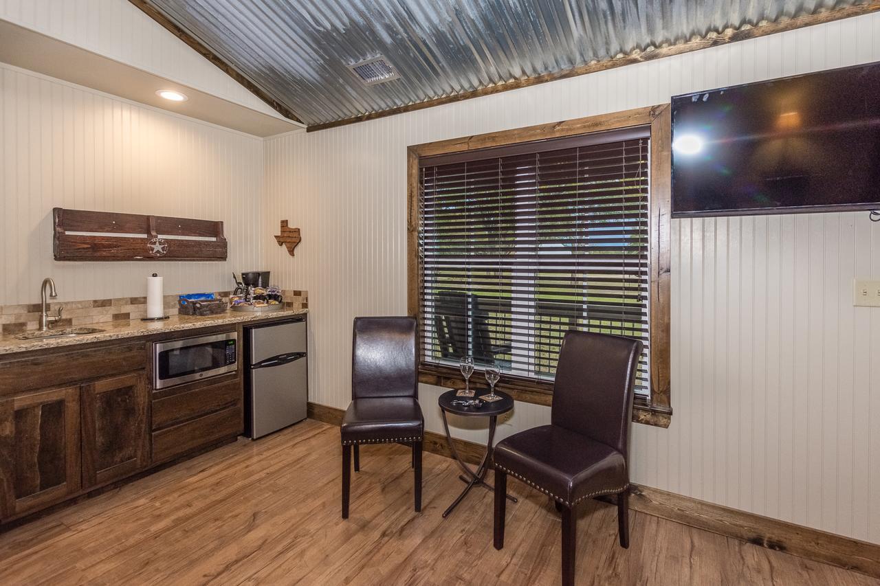 Vineyard Trail Cottages- Adults Only Fredericksburg Chambre photo
