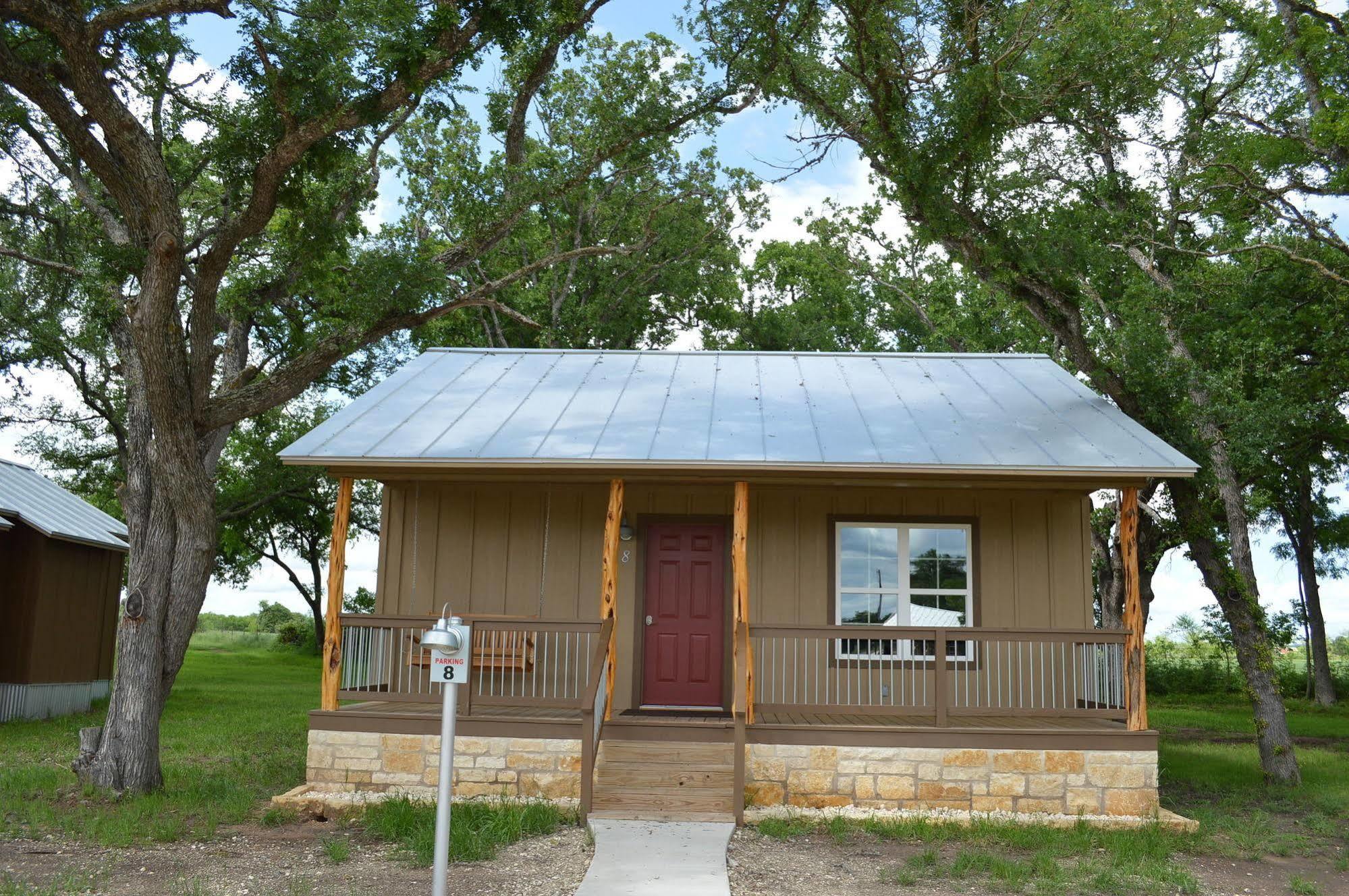 Vineyard Trail Cottages- Adults Only Fredericksburg Extérieur photo